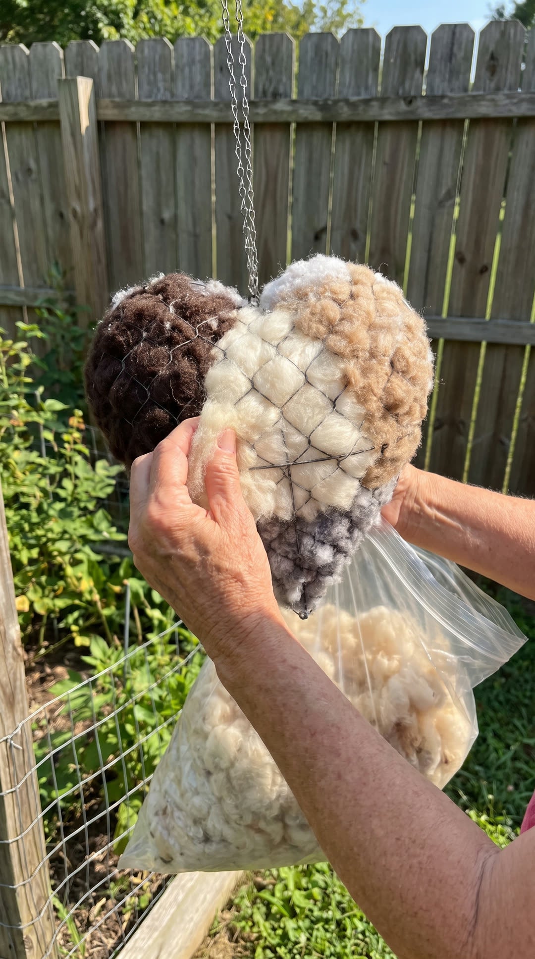 Carol alpaca nesting heart US - carol-br-f6