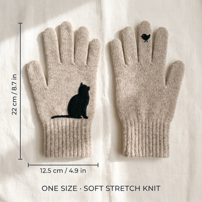Size of Eirlys's gloves: about 22 cm long and 12.5 cm across the palm