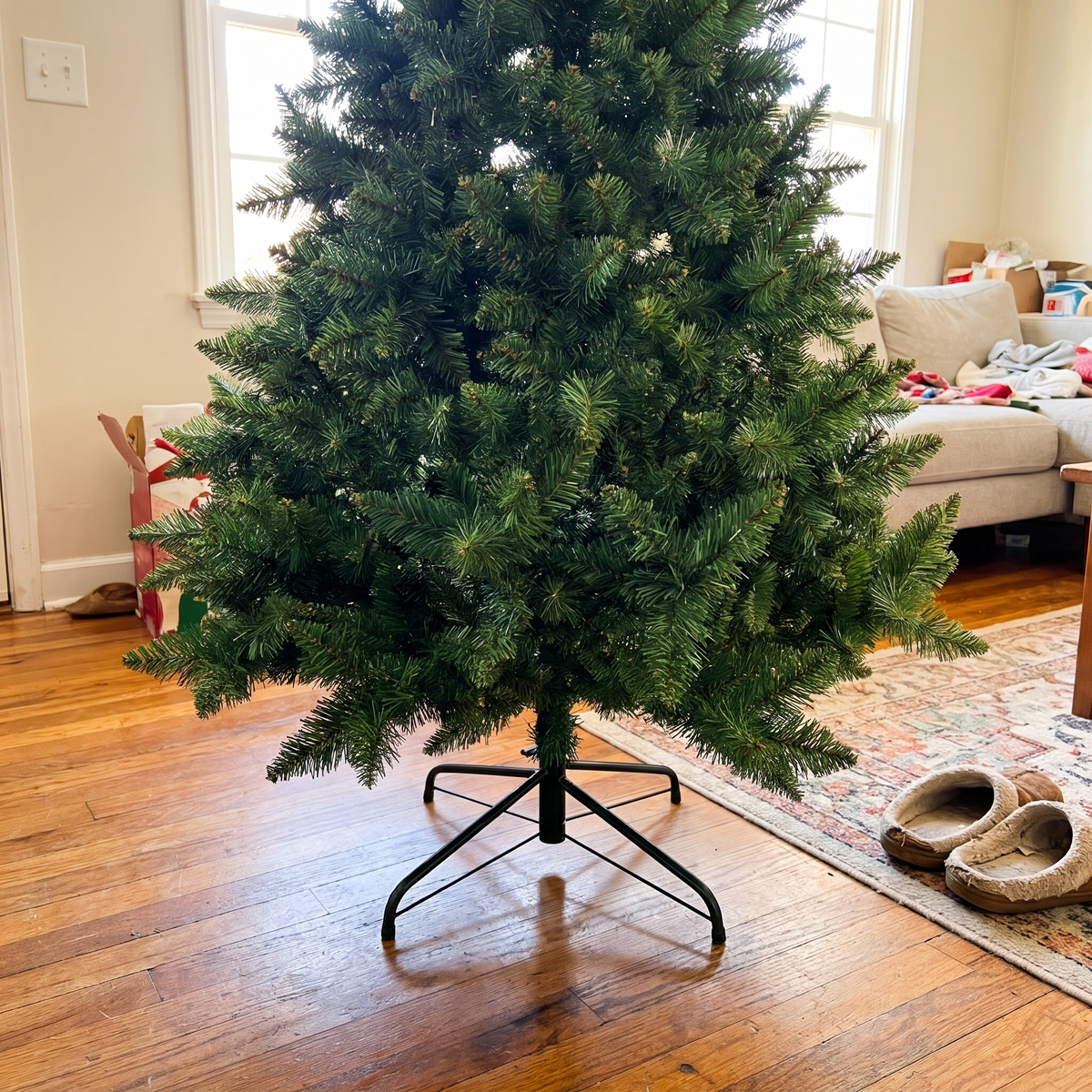 Steel cross stand of the 5 ft Christmas tree