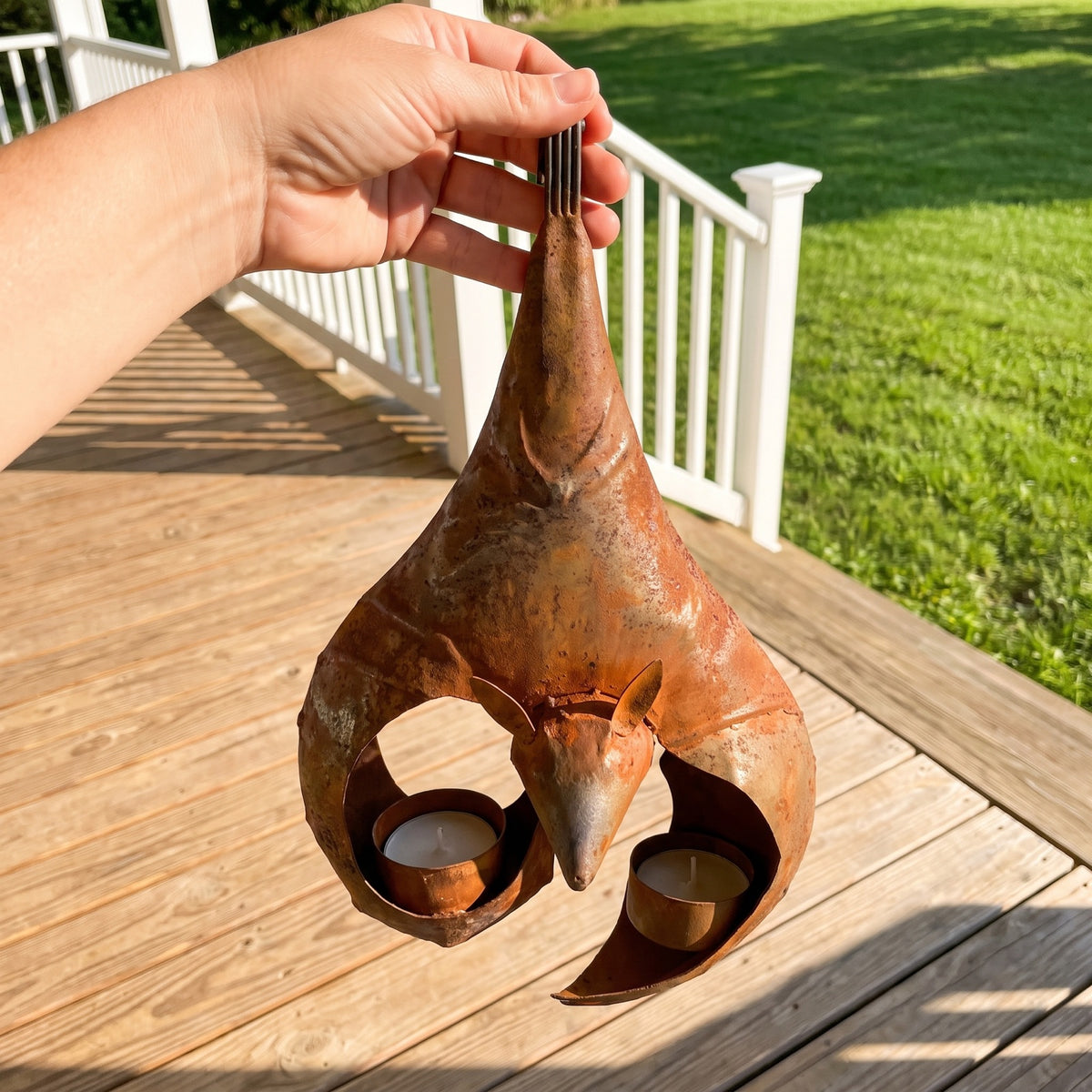 True size: the iron bat lantern held by its top loop