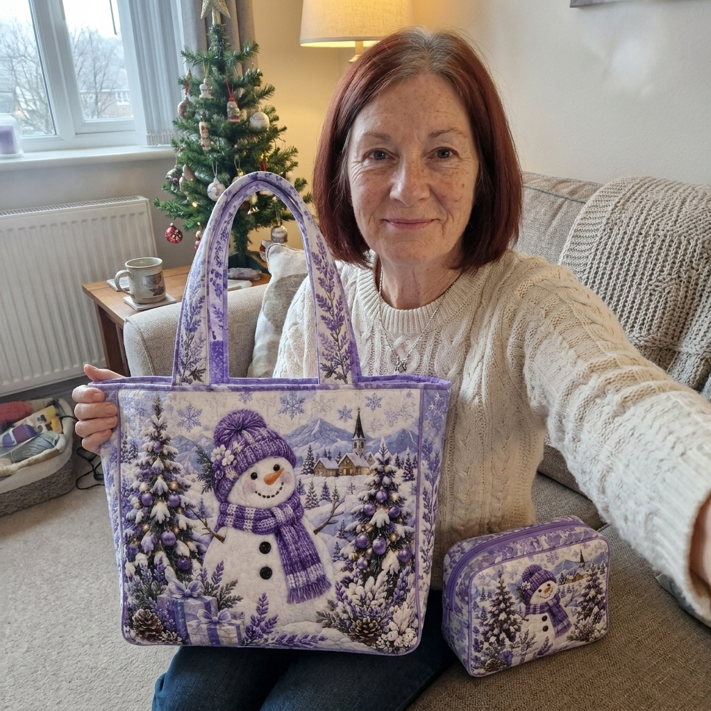 Customer photo of a quilted Christmas tote set